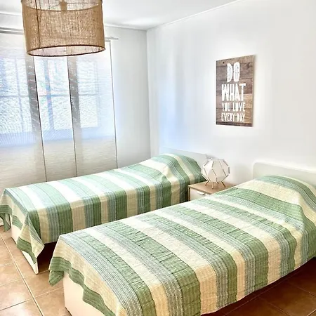 Wonder - 150mts From The *